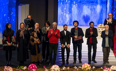 برندگان بخش نگاه نو جشنواره 34 فیلم فجر اعلام شدند/ ابد و یک روز سیمرغ ها را درو کرد/ اهدای جوایز بخش مستند، انیمیشن و  هنرو تجربه