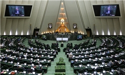 ۲۲۰ نماینده اقدام مجلس آمریکا در تمدید ۱۰ ساله قانون تحریم ایران محکوم کردند 