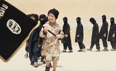 نحوه تربیت کودکان توسط داعش برای سربازی و جلادی  