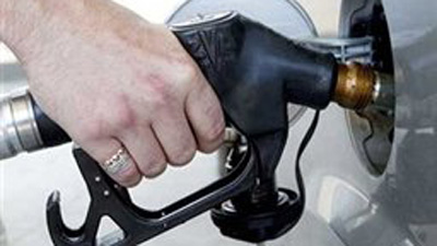 مهلت استفاده از بنزین 700 تومانی تا آخر آبان تمدید شد