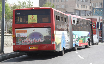 گزارش تصویری تبلیغات موزه انقلاب اسلامی و دفاع مقدس بر بدنه اتوبوس های شهری  