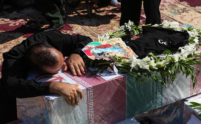 ‌خاکسپاری پیکرهای شهدای حمله تروریستی/ انتقال 2 پیکر به مشهد و خرم‌آباد