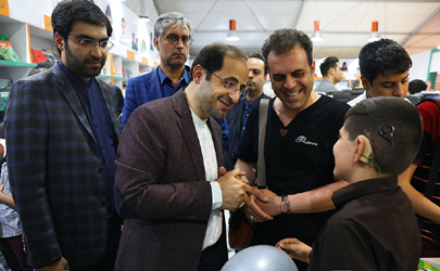 گفتگوی رودرروی مدیرعامل کانون با مخاطبان کودک نمایشگاه کتاب تهران