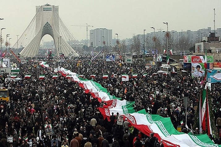 ایران اسلامی امروز در دستیابی به استقلال از هیچ کوششی دریغ نخواهد کرد