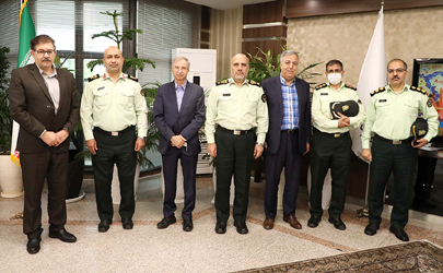 دیدار مدیرعامل بانک دی با فرمانده نیروی انتظامی تهران بزرگ