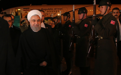 دکتر روحانی در صدر هیات بلند پایه سیاسی و اقتصادی وارد آنکارا شد