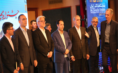 دکتر صالح آبادی در افتتاحیه پنجمین نمایشگاه تراکنش ایران شرکت کرد