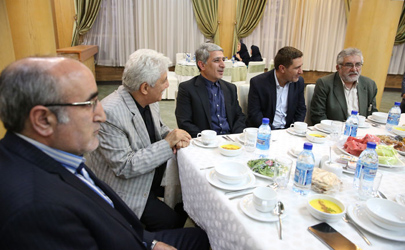 برگزاری مراسم افطاری با حضور خبرنگاران در بانک ملی ایران+ تصاویر